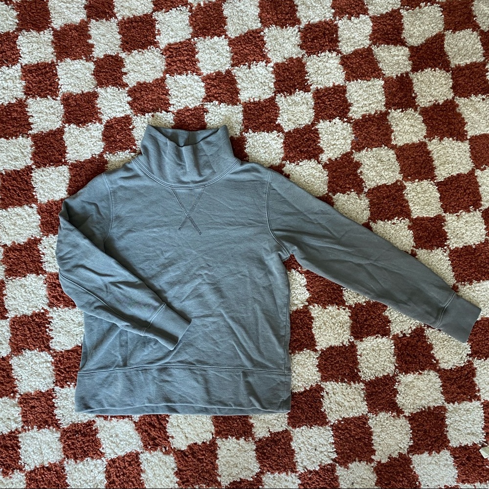 Madewell gray turtleneck sweatshirt